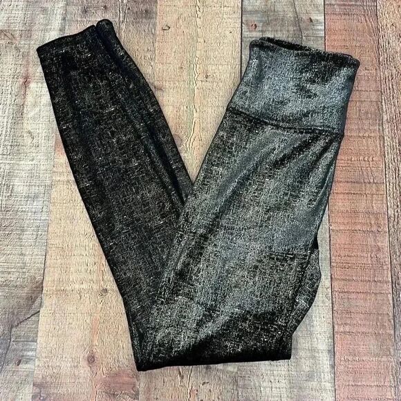 Spanx By Sara Blakely Black/ Gold Shimmer Velvet Leggings Women’s Sz M - Picture 7 of 7